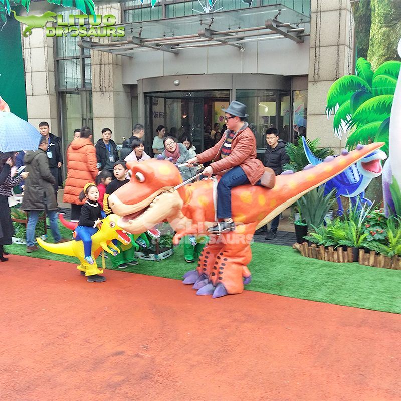 Tunggangan Kostum Dinosaur Kartun