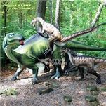 Animatronic Iguanodon bersama Bayi Deinonychus