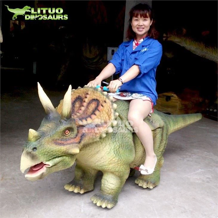4Walking Triceratops Scooter Ride(001)