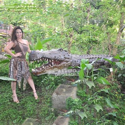 Buaya Haiwan Animatronik Hutan